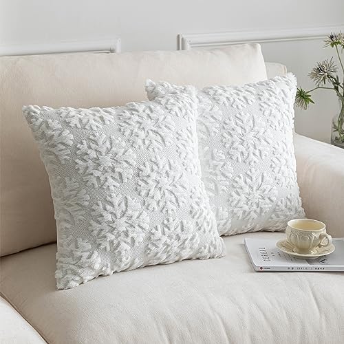 SHITURRE Christmas Snowflake Decorative Throw Pillow Covers Set of 2 Packs, Soft Fluffy Pillowcases for Home Décor, Boho Pillow Covers for Couch Bedroom(White-Snowflake, 18'x18')