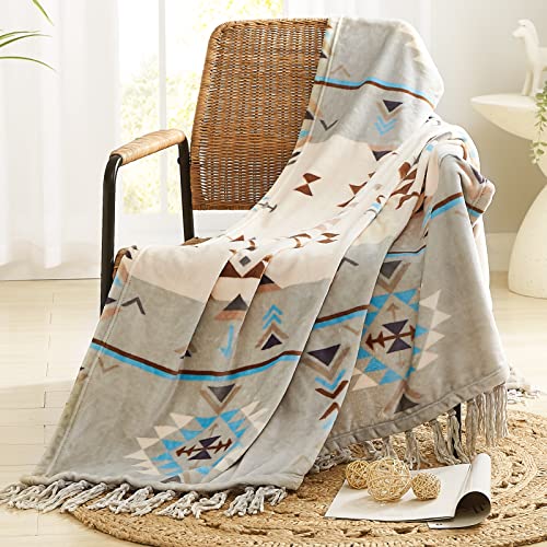 CASAAGUSTO Boho Throw Blanket - Green and Beige Aztec Throw Blankets with Tassel for All Season Printed Flannel Fleece Bohemian Throw Blanket Cover for Couch, Bed, Sofa, Chair (50 * 60 Inches)